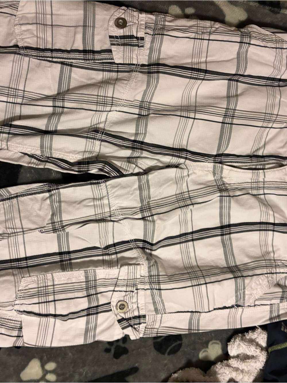 Helix White and Gray Plaid Men’s Cargo Shorts